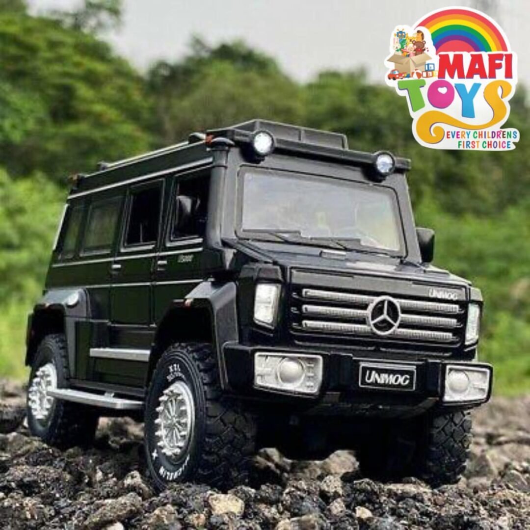 1:24 Mercedes Unimog U5000 Diecast Alloy Car Luxurious Simulation Toy Vehicles Metal Car 6 Doors Open Model Car Sound Light Toys For Gift
